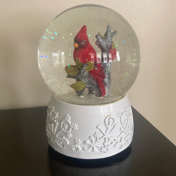 FINAL DROP- 🚨 NIB Cardinal Musical Snow Globe “We Wish You a Merry Christmas” - Picture 1 of 2